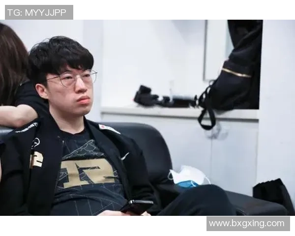 赛后分析:RNG与V5对决中的表现与状态全面解读 赛后分析:RNG与V5对决中的表现与状态全面解读